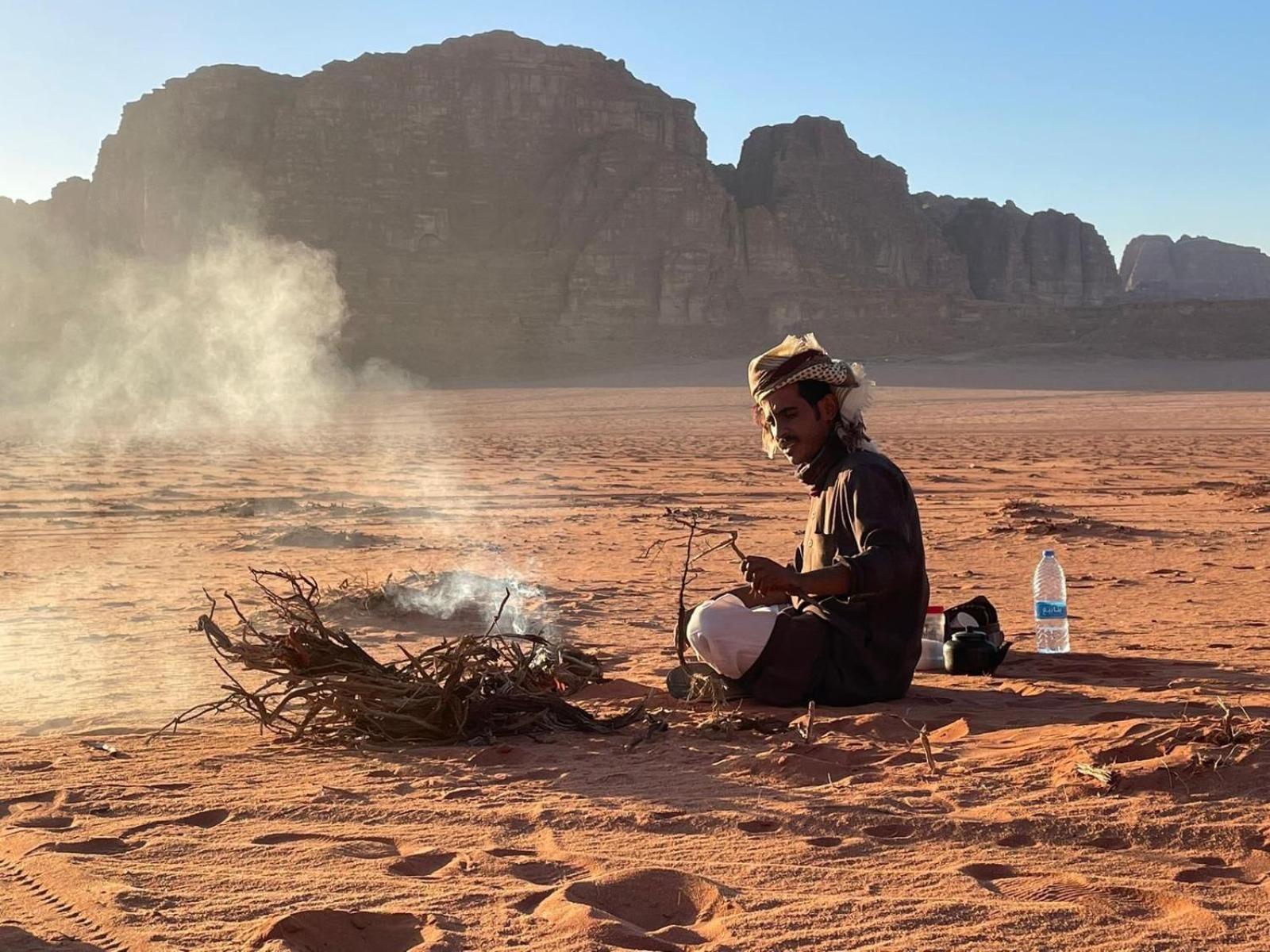 Отель Wadi Rum Bedouin Experience Экстерьер фото