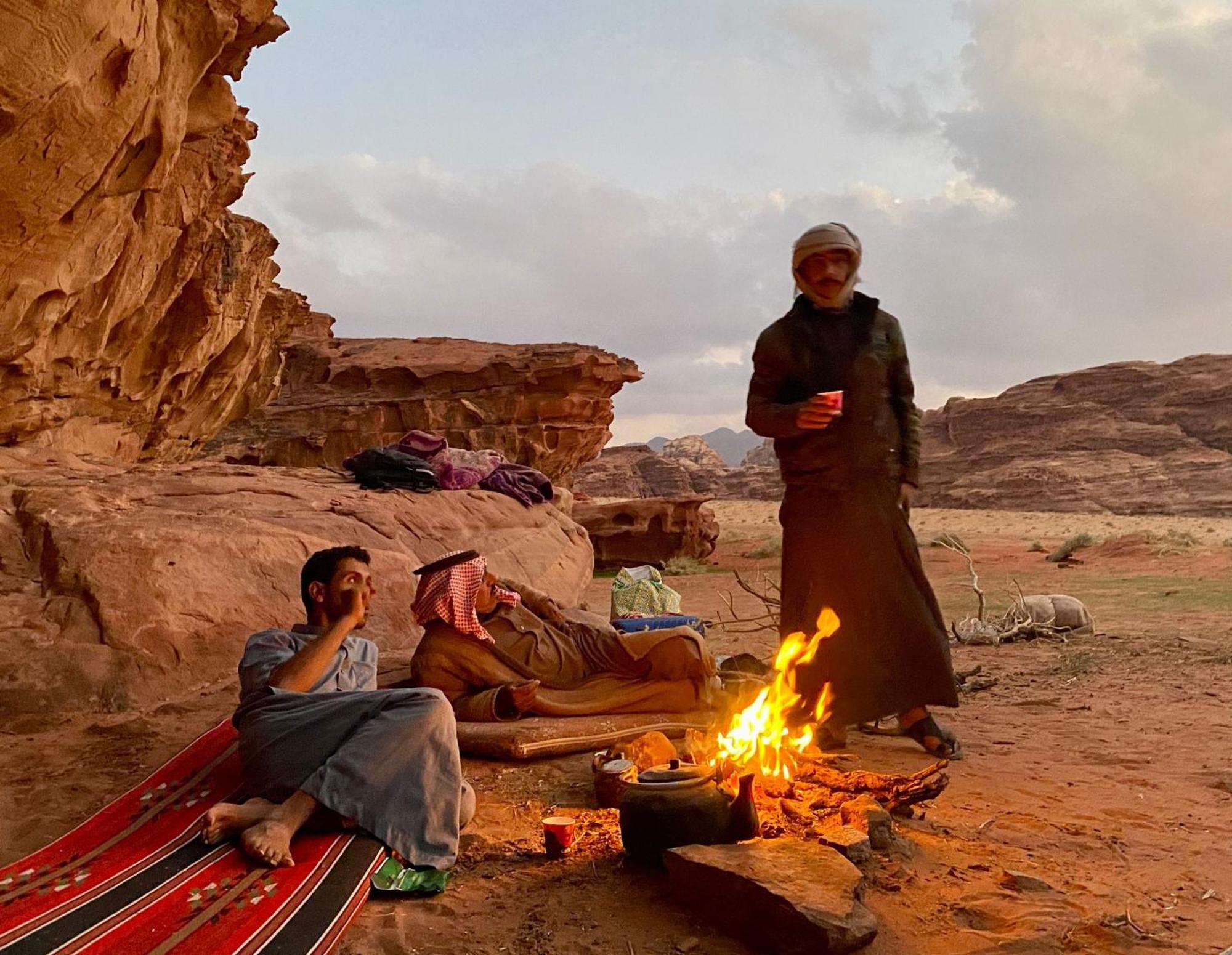 Отель Wadi Rum Bedouin Experience Экстерьер фото